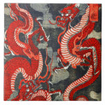 TVÅ DRAGONS JAPANESE WOODCUT I RED BLACK WHITE KAKELPLATTA<br><div class="desc">Digital utveckling och design av Bulgarien Lumini © .Japanska drakar. i rött,  svart och vitt.</div>