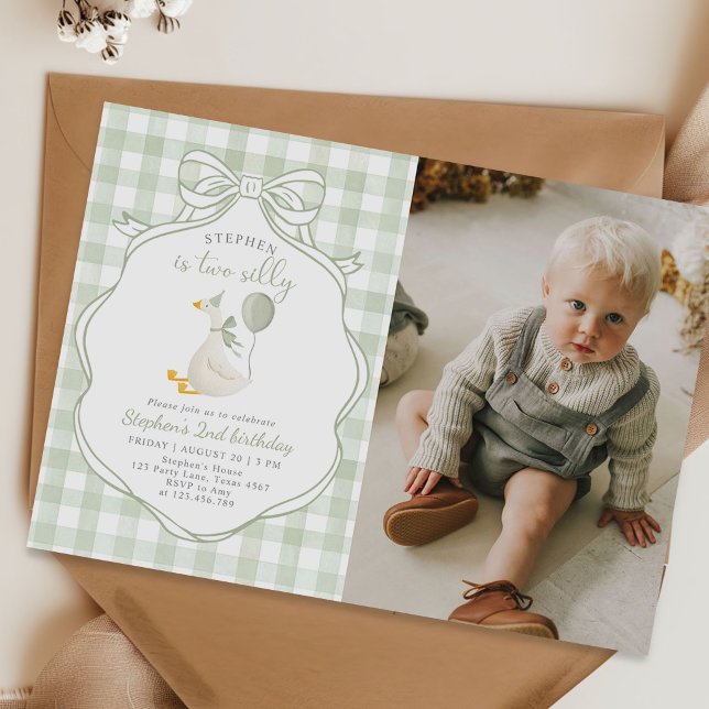 Två dumma gås grön slinga 2-års födelsedagsfoto inbjudningar (Skapare uppladdad)