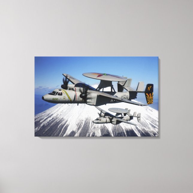 Två E-2C Hawkeyes flyger Canvastryck (Framsida)
