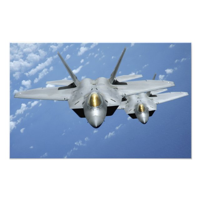 Två F-22 Raptors flyger över Stilla havet Fototryck (Framsidan)