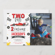 Två Fast 2 Nyfiket Red Photo