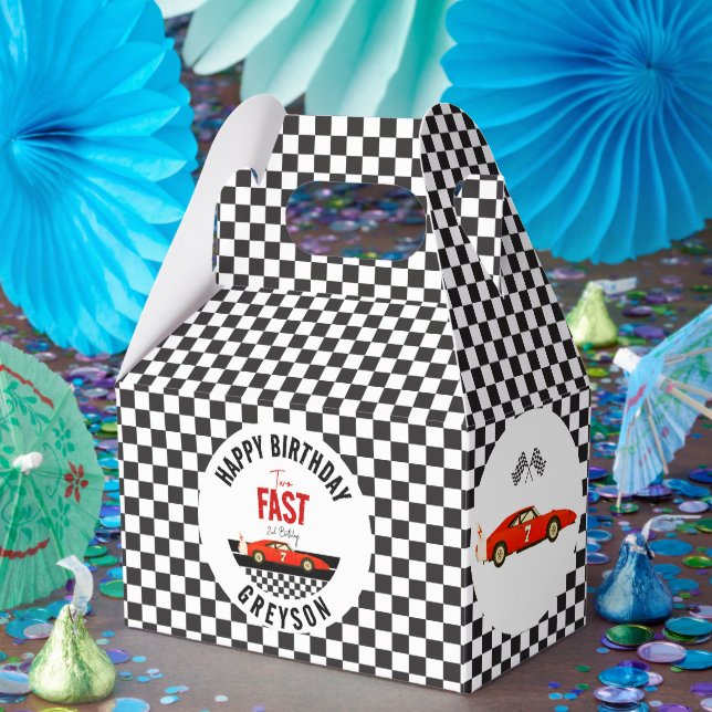 Två Fast Tävling Car Boy 2:a födelsedagen Party Presentaskar (Part)