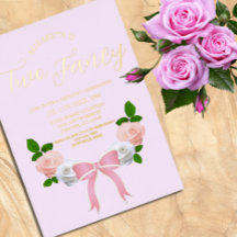 Två Finare Bow-Blommigtar på födelsedagen