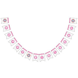 Två fjällande födelsedag vimplar