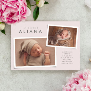 Två fotokollage enkel typ rosa födelse meddelande