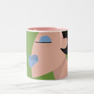 TVÅ GÅNGER KYSST MUGG