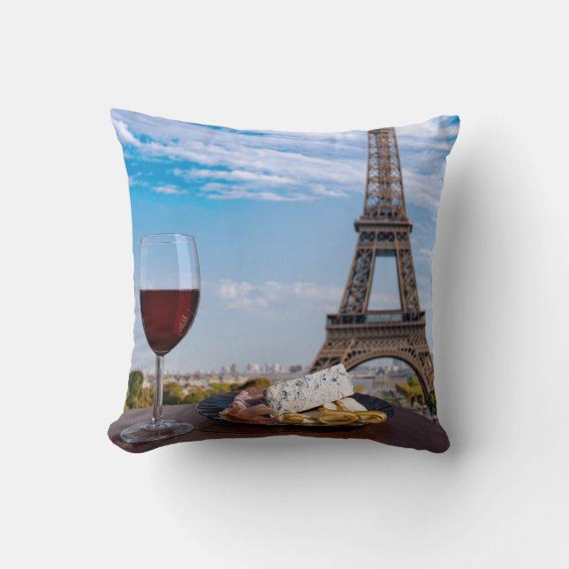 Två glas vin i cafe i Paris Kudde (Framsida)