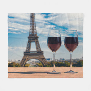 Två glas vin med Eiffel torn Fleecefilt