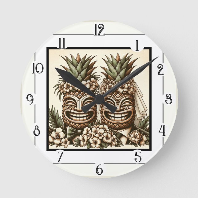 Två Grooms Gay Pineapple Tiki Head Retro Bröllop Rund Klocka (Framsida)