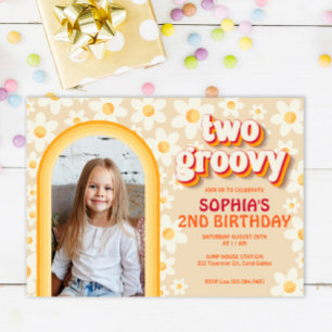 Två Groovy 2:a födelsedagsinbjudan till foto Ret Anteckningskort