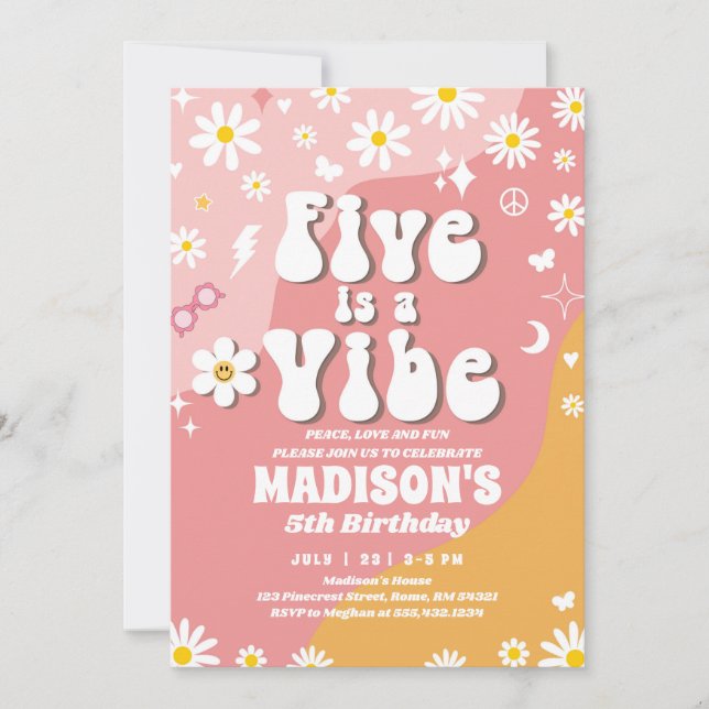 Två Groovy 5:e födelsedag Regnbåge Peace Kärlek Pa Inbjudningar (Framsida)