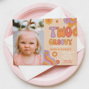 Två Groovy-fotoinbjudan Groovy Birthday Inbjudningar