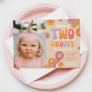 Två Groovy-fotoinbjudan | Groovy Birthday Inbjudningar