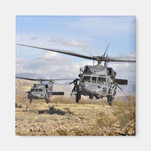 Två helikoptrar för HH-60 som Pavehawk förbered Magnet