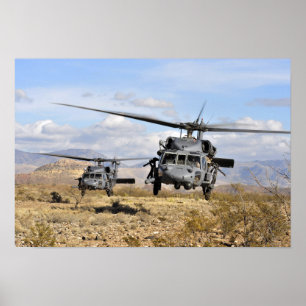 Två helikoptrar för HH-60 som Pavehawk förbereder Poster