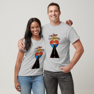 Två hjärtan, en resa - Kärlek & Äventyr T-Shirt