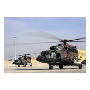 Två irakiska helikoptrar för höft Mi-17 Fototryck