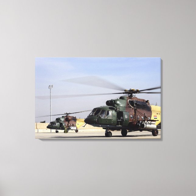 Två irakiska Mi-17 Hip-helikoptrar Canvastryck (Framsida)