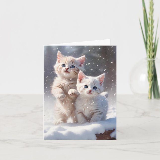 Två kittens Blue Ögon som spelar Snö Blank Hälsnin Kort (Framsida)