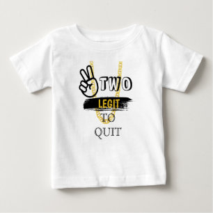 TVÅ LAGAR ATT AVSLUTA T PÅ T-shirt PÅ födelsed