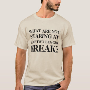Två lagd benen på ryggen freak tee