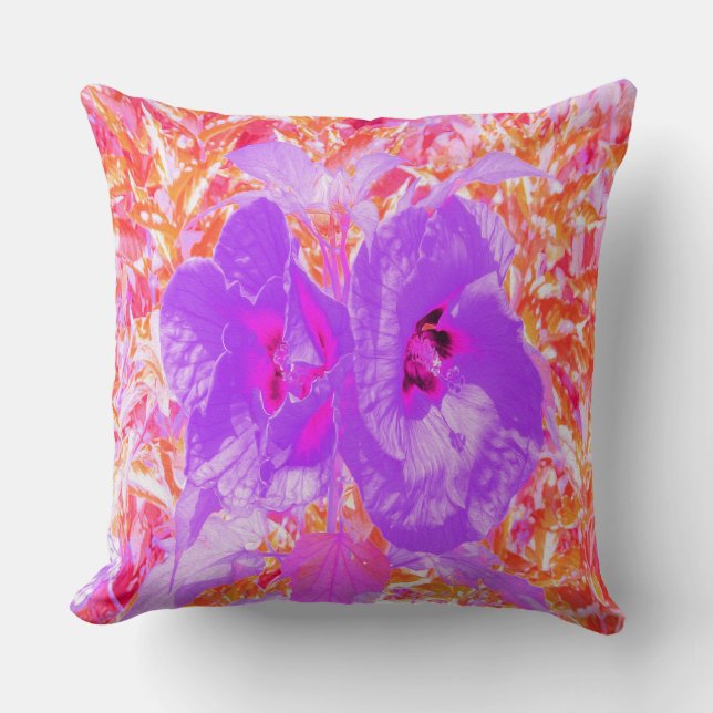 Två Lila och Shock rosa Plum Crazy Hibiscus på Red Kudde (Framsida)