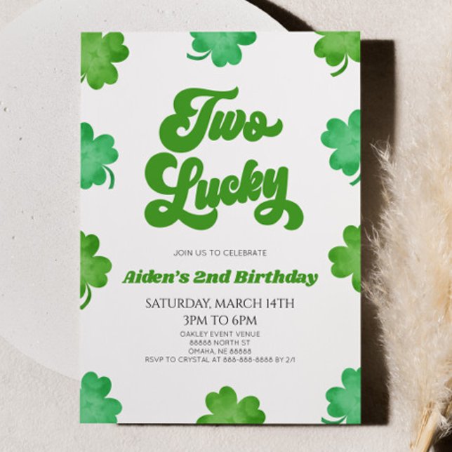 Två Lucky Grönt Shamrock Klöver 2:a födelsedagen P Inbjudningar (Skapare uppladdad)