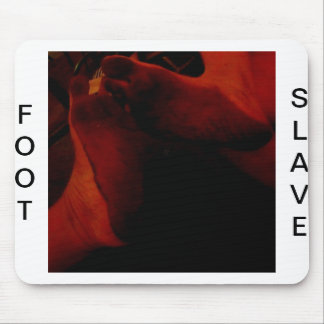 TVÅ MÅTTLIGA FEET MUSMATTA