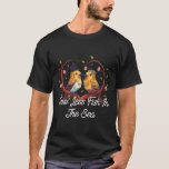 Två mindre fiskar i havsbottnen Bröllop Pun och Gr T Shirt<br><div class="desc">Två mindre fiskar i havsbottnen i Bröllop och grundvattenskoten i havsområdet</div>