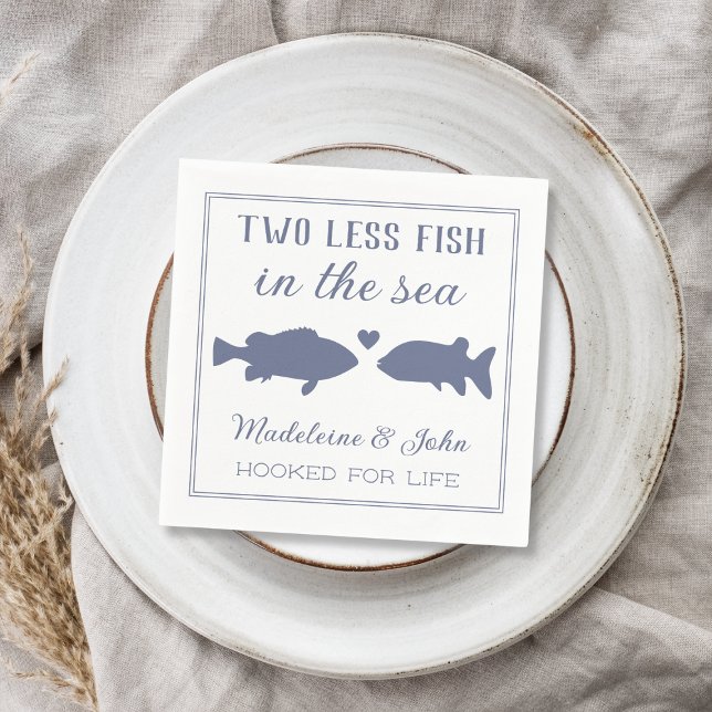 Två mindre fiskar i Sea Par Shower Pappersservett (Two Less Fish In The Sea Couples Shower Napkins)