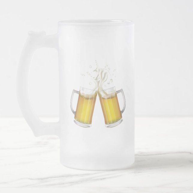 Två mugg med lätt öl. (Vänster)