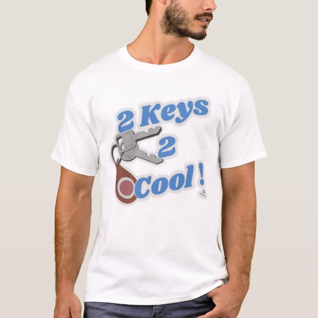 Två Nycklar 2-Coolors Roligt för klassiska bilar T Shirt (Framsida)
