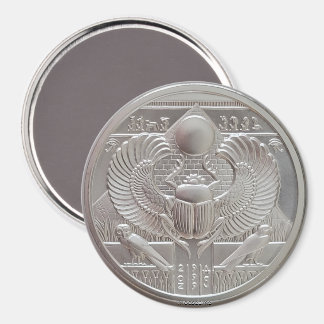 Två Ounce Silver Scarab Round Magnet