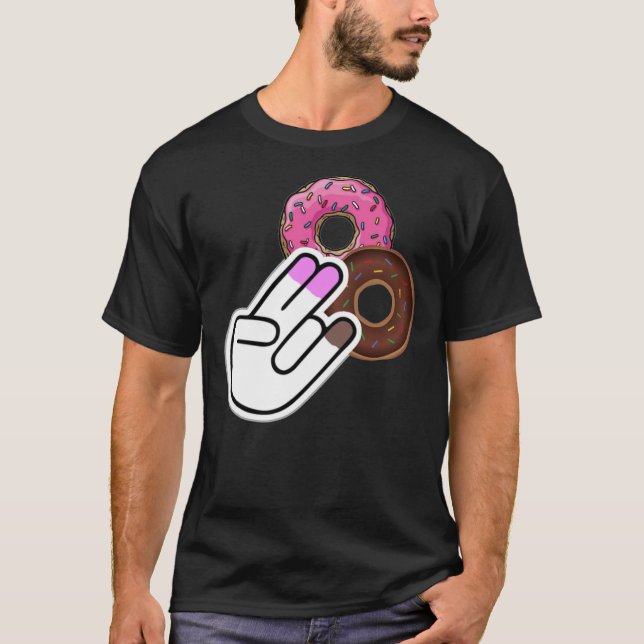 Två på Rosa ett på Stink Funny Donut Älskare T Shirt (Framsida)