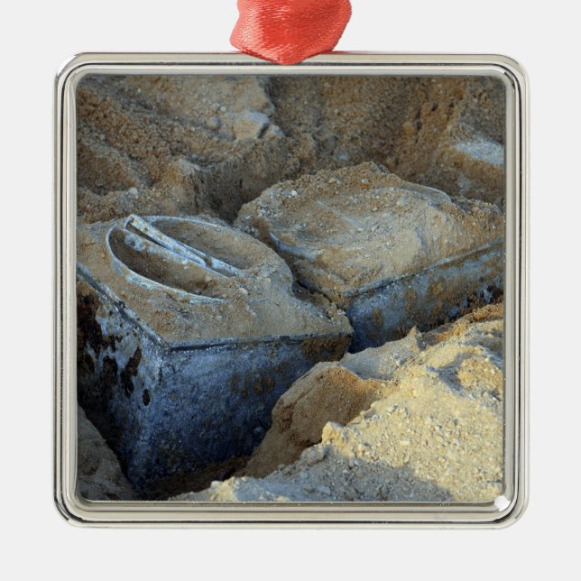 Två packade anordningar av lådtyp julgransprydnad metall (Framsidan)