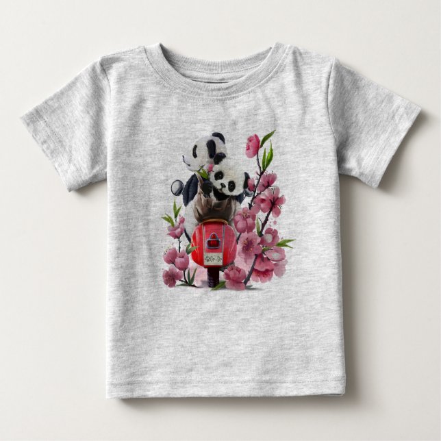 Två pandor kör moped t shirt (Framsida)