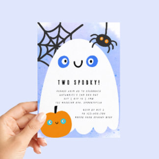 TVÅ RÄDSLAG Halloween 2-års födelsedagsinbjudan Inbjudningar