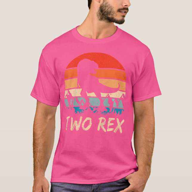 Två Rex 2: a födelsedagspresent, andra doseringsdo T Shirt (Framsida)