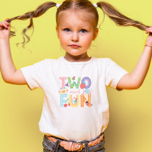 Två roliga kul, Pastell Fjäril Vår Två år gammal S T Shirt