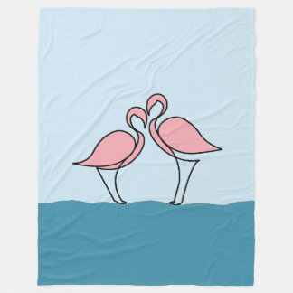 Två Rosa Flamingos på Vatten Large Fleecefilt