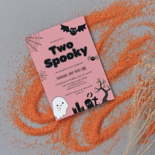 Två Rosa Halloween andra födelsedagsfesten Inbjudningar