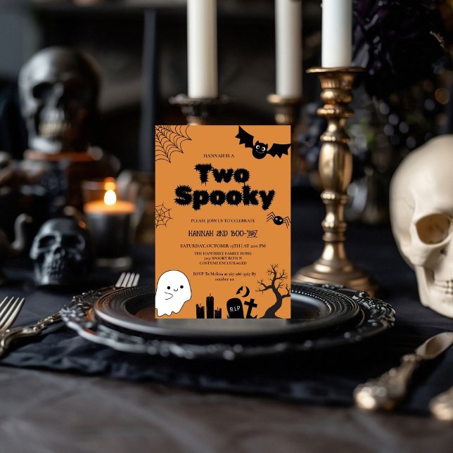 Två Rosa Halloween andra födelsedagsfesten Inbjudningar (Skapare uppladdad)