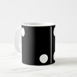 Två sex svarta Domino Mugg