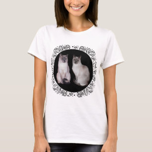 Två siameser katter t-shirt