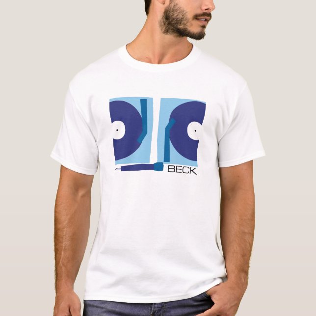Två skivspelare och en mikrofon t shirt (Framsida)