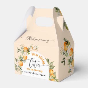 Två små kuggar twillingar citrusbabydusch presentaskar