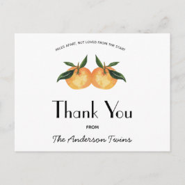 Två små kuvert, dubbla babyskor efter e-postinbjud vykort