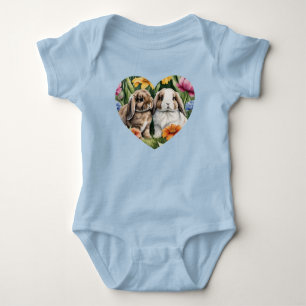 Två små lopsidor kaniner t shirt