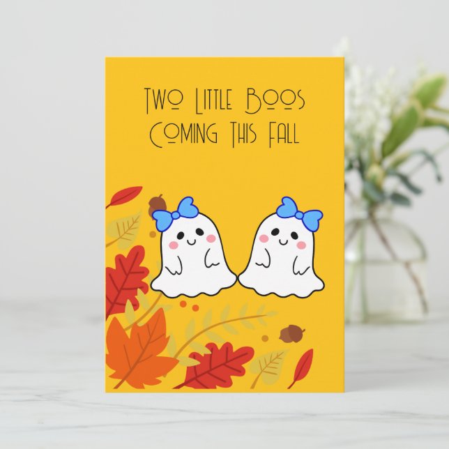 Två små tutande tvillingar graviditetsannonsering inbjudningar (Stående Fram)