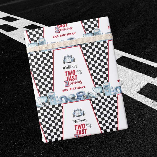 Två snabba 2-års födelsedags Pojke Racingbil  Presentpapper (Skapare uppladdad)